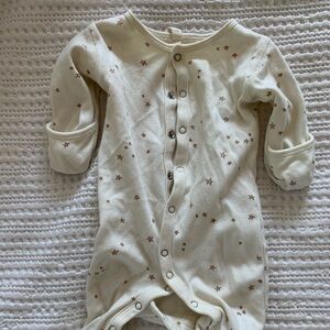 Quincy Mae Cream Star Pattern Footie